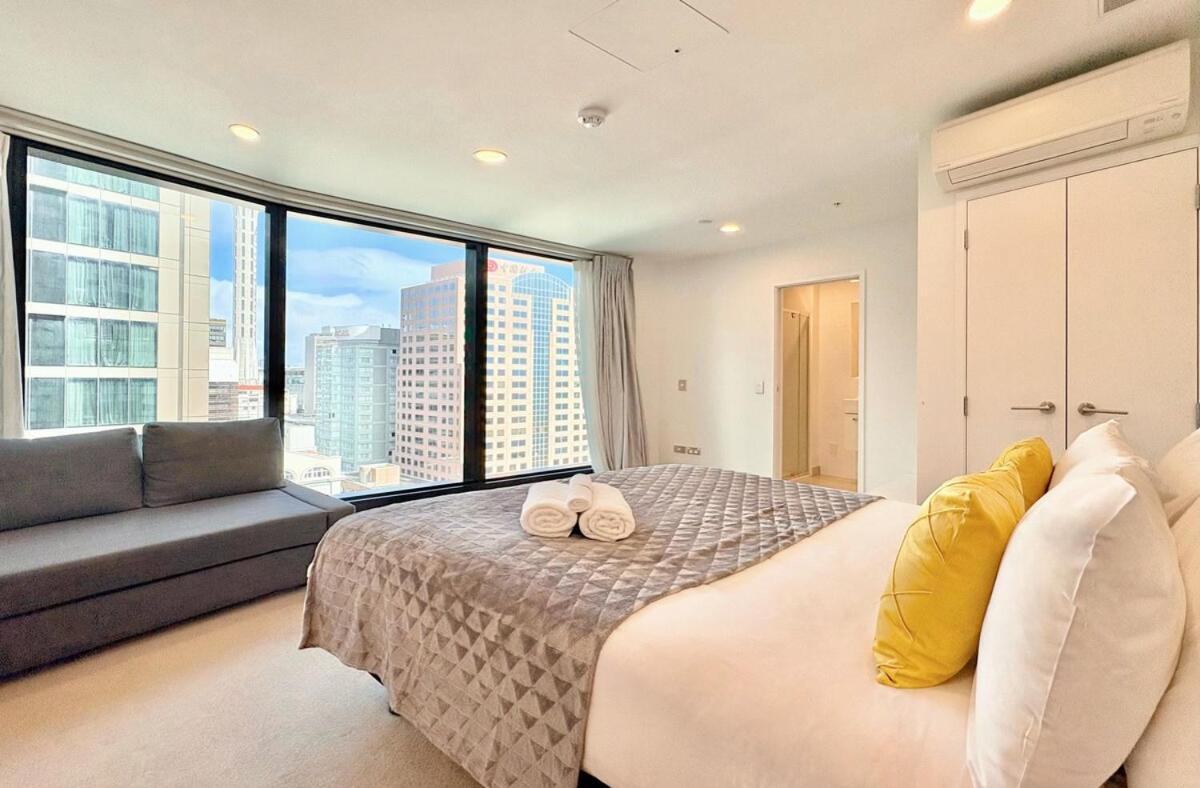 Spacious Cbd With Ac And Skyline Window Views Apartment Auckland