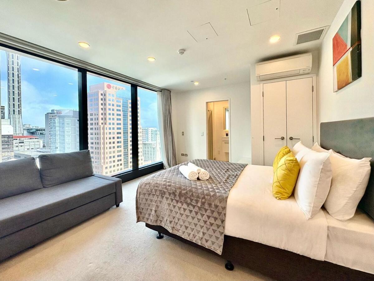 Apartment Spacious Cbd With Ac And Skyline Window Views *